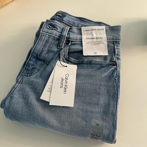 Calvin Klein mid rise skinny 25/0 NWT